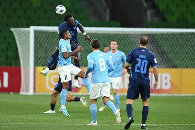 SOCCER CITY BURIRAM, Lonsana Doumbouya of Buriram United (2nd left) headers the ball during the AFC Champions League soccer match between Melbourne City and Buriram United at AAMI Park in Melbourne, Wednesday, November 8, 2023. ( NO ARCHIVING, EDITORIAL USE ONLY, NO USE IN BOOKS WITHOUT CONSENT MELBOURNE VICTORIA AUSTRALIA  Copyright: xJAMESxROSSx 20231108001862669139