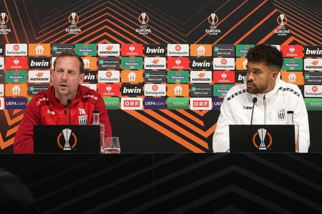 SOCCER - UEFA EL, LASK vs Saint-Gilloise, preview LINZ,AUSTRIA,08.NOV.23 - SOCCER - UEFA Europa League, group stage, Linzer ASK vs Royale Union Saint-Gilloise, preview, press conference, PK, Pressekonferenz LASK. Image shows head coach Thomas Sageder (LASK) and Tobias Lawal (LASK). GEPAxpictures xManuelxBinder