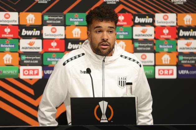 SOCCER - UEFA EL, LASK vs Saint-Gilloise, preview LINZ,AUSTRIA,08.NOV.23 - SOCCER - UEFA Europa League, group stage, Linzer ASK vs Royale Union Saint-Gilloise, preview, press conference, PK, Pressekonferenz LASK. Image shows Tobias Lawal (LASK). GEPAxpictures xManuelxBinder
