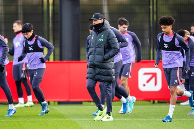 Football - UEFA Europa League - Group E - Toulouse FC v Liverpool FC - MD-1 LIVERPOOL, ENGLAND - Wednesday, November 8, 2023: Liverpool s manager Jürgen Klopp during a training session at the AXA Training Centre ahead of the UEFA Europa League Group E match between Toulouse FC and Liverpool FC. (Photo by Jessica Hornby Propaganda) LIVERPOOL AXA Training Centre MERSEYSIDE ENGLAND  Copyright: xDavidxRawcliffex P2023-11-08-LFC_Training-2