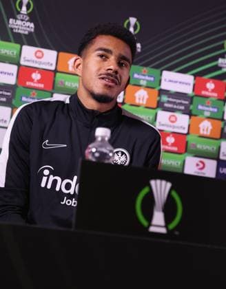 09 11 2023, Football UEFA Europa Conference League, HJK Helsinki Eintracht Frankfurt, emonline, emspor, v l ,Ansgar Knauff Eintracht Frankfurt at the press conference DFL DFB REGULATIONS PROHIBIT ANY USE OF PHOTOGRAPHS AS IMAGE SEQUENCES AND OR QUASI VIDEO xdcx Copyright: HMBxMedia