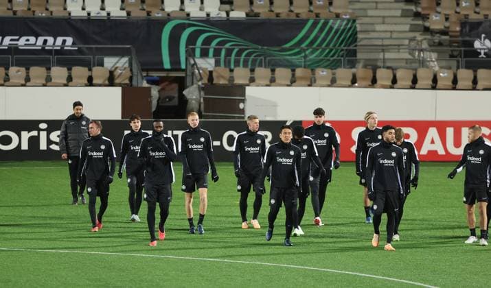 09 11 2023, Football UEFA Europa Conference League, HJK Helsinki Eintracht Frankfurt, emonline, emspor, v l , Eintracht players at final training DFL DFB REGULATIONS PROHIBIT ANY USE OF PHOTOGRAPHS AS IMAGE SEQUENCES AND OR QUASI VIDEO xdcx Copyright: HMBxMedia