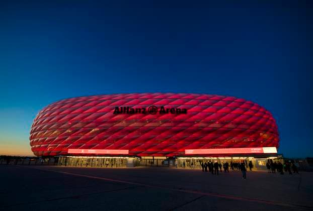 before the start of the match Allianz Arena illuminated, outdoor shot, blue hour, evening, evening twilight illuminated, red logo, lettering FC Bayern Muenchen FCB vs Galatasaray Istanbul group stage 4 matchday 08 11 2023 DFL REGULATIONS PROHIBIT ANY USE OF PHOTOGRAPHS AS IMAGE SEQUENCES AND OR QUASI VIDEO FC Bayern Muenchen FCB vs Galatasaray Istanbul