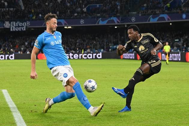 Football, Men, Season 2023 2024, UEFA Champions League Group C, Matchday 4 , SSC Napoli 1 FC Union Berlin, f l Amir Rrahmani SSC Napoli and Sheraldo Becker 1 FC Union Berlin in a duel, 08 11 2023, Copyright: xMatthiasxKochx