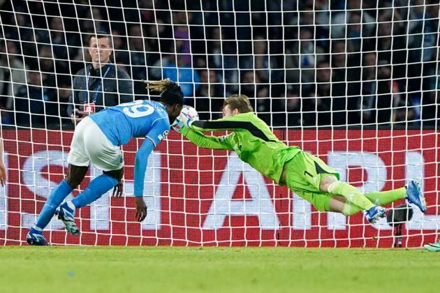 SSC Napoli v 1. FC Union Berlin - UEFA Champions League Andre Zambo Anguissa of SSC Napoli scores first goal disallowed by VAR during the Champions League Group C match between SSC Napoli and 1. FC Union Berlin at Stadio Diego Armando Maradona on November 08, 2023 in Naples, Italy Naples Stadio Diego Armando Maradona Naples Italy Copyright: xGiuseppexMaffiax UCL_Napoli-UnionBerlin_GM_08112023_05272