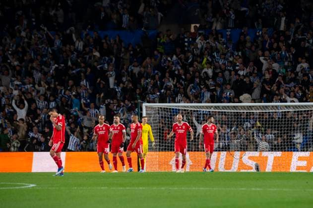 Real Sociedad Vs Benfica: Group D - UEFA Champions League Players of Benfica react after receiving 2nd goal during the UEFA Champions League match between Real Sociedad and Benfica at Reale Arena. Donostia (Basque Country). November 08, 2023. (Gari Garaialde Bostok Photo) Donostia Gipuzkoa Spain Editorial Use Only  Copyright: xGarikoitzxGaraialdex Bostok Photo GarixGaraialdex GG2311080324