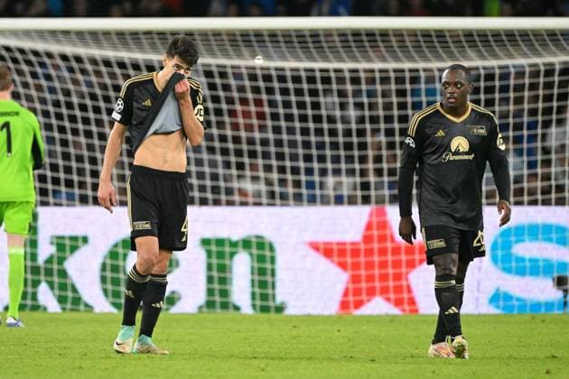 Football, Men, Season 2023 2024, UEFA Champions League Group C, Matchday 4 , SSC Napoli 1 FC Union Berlin, f l Diogo Leite 1 FC Union Berlin and Jerome Roussillon 1 FC Union Berlin disappointed, dejected, dissatisfied, 08 11 2023, Copyright: xMatthiasxKochx