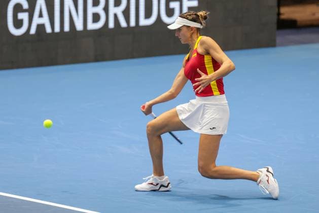 November 8, 2023, Seville, Spain: SEVILLE, SPAIN - NOVEMBER 08: Rebeka Masarova of Spain plays a forehand during the group C eliminatory between Spain and Canada of the Billie Jean King Cup at La Cartuja on November 08, 2023 in Seville, Spain. Seville Spain - ZUMAd159 0313419141st Copyright: xJosexLuisxContrerasx