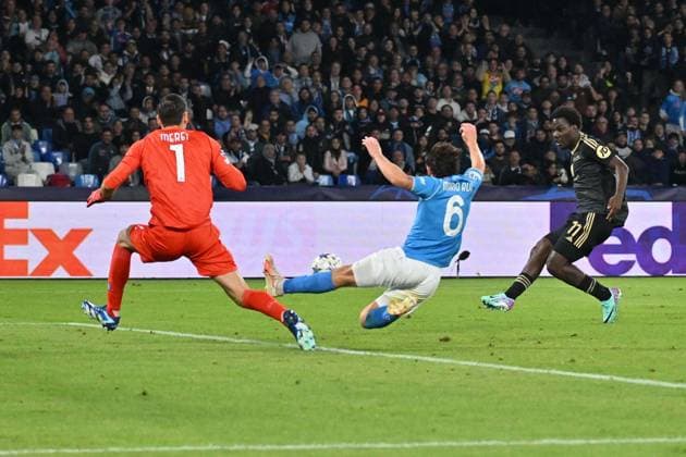 Sport Bilder des Tages IPP20231108 Football - soccer: UEFA Champions League 2023 2024, S.S.C. Napoli - 1. FC Union Berlin, Gol di Datro Fofana del 1-1 (Verwendung nur in Deutschland - GERMANY ONLY) *** IPP20231108 Football soccer UEFA Champions League 2023 2024, S S C Napoli 1 FC Union Berlin, Gol di Datro Fofana del 1 1 Use only in Germany GERMANY ONLY 
