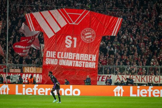 Poster of the fans and spectators of Miuenchen, The club colors are untouchable, GER, FC Bayern Muenchen FCB vs Galatasaray Istanbul, Football, Champions League, Group stage, 2023 2024 season, 08 11 2023, DFB DFL regulations prohibit any use of photographs as image sequences and or quasi video , GER, FC Bayern Muenchen FCB vs Galatasaray Istanbul, Football, Champions League, Group stage, 2023 2024 season, 08 11 2023 Muenchen Copyright: xEibner-Pressefoto SaschaxWaltherx EP_EER