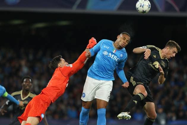 Italy, Naples, 08 11 2023, Diego Armando Maradona Stadium, SSC Napoli vs FC Union Berlin UEFA Champions League UEFA Champions League, Alex Meret SSC Napoli , Diego Demme SSC Napoli , Janik Haberer FC Union Berlin battle for the ball Naples Diego Armando Maradona Stadium Italy  eu-images-672