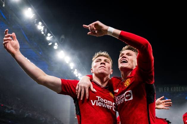 231108 Rasmus Hojlund and Scott McTominay of Manchester United celebrates after 0 1 during the UEFA Champions League football match between FC Copenhagen and Manchester United on November 8, 2023 in Copenhagen Photo Petter Arvidson BILDBYRAN kod PA PA0685 fotboll football soccer fotball champions league fc copenhagen manchester united bbeng jubel  Copyright: PETTERxARVIDSON BB231108PA034