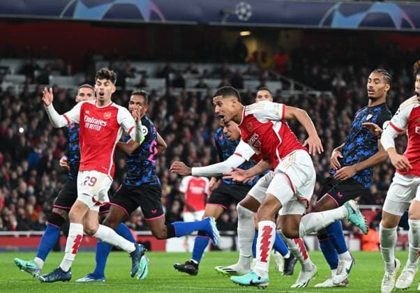 Arsenal v Sevilla UEFA Champions League Gabriel of Arsenal heads towards goal during the UEFA Champions League Group B match at the Emirates Stadium, London Copyright: xNigelxBramleyx FIL-19220-0004 UK Newspapers OUT