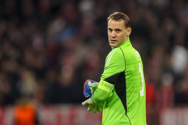 Germany, Muenchen, 08 11 2023, Allianz Arena, FC Bayern Muenchen vs Galatasaray UEFA Champions League 2023 2024 Group A, Goalkeeper Manuel Neuer FC Bayern Muenchen looks on Munich Allianz Arena Germany  eu-images-048