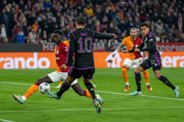Leroy Sane FC Bayern Muenchen, 10 , GER, FC Bayern Muenchen FCB vs Galatasaray Istanbul, Football, Champions League, Group stage, 2023 2024 season, 08 11 2023, DFB DFL regulations prohibit any use of photographs as image sequences and or quasi video , GER, FC Bayern Muenchen FCB vs Galatasaray Istanbul, Football, Champions League, Group stage, 2023 2024 season, 08 11 2023 Muenchen Copyright: xEibner-Pressefoto SaschaxWaltherx EP_EER