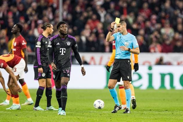 UEFA Champions League FC Bayern Muenchen Galatasaray 08 11 2023 Yellow for Alphonso Davies FC Bayern Muenchen, 19 UEFA Champions League FC Bayern Muenchen Galatasaray, Munich, Allianz Arena on 08 11 2023 Copyright: xBEAUTIFULxSPORTS Wunderlx
