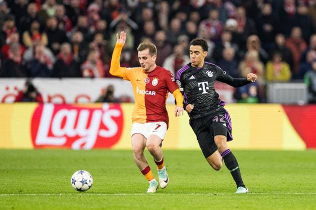 UEFA Champions League FC Bayern Muenchen Galatasaray 08 11 2023 duel Kerem Aktuerkoglu Galatasaray, 7 , Jamal Musiala FC Bayern Muenchen, 42 UEFA Champions League FC Bayern Muenchen Galatasaray, Muenchen, Allianz Arena on 08 11 2023 Copyright: xBEAUTIFULxSPORTS Wunderlx