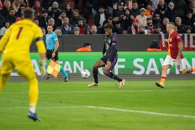 Fernando Muslera Goalkeeper Goalkeeper, Galatasaray Istanbul, 1 , Kingsley Coman FC Bayern Muenchen, 11 , Angelino Galatasaray Istanbul, 3 , GER, FC Bayern Muenchen FCB vs Galatasaray Istanbul, Football, Champions League, Group stage, 2023 2024 season, 08 11 2023, DFB DFL regulations prohibit any use of photographs as image sequences and or quasi video , GER, FC Bayern Muenchen FCB vs Galatasaray Istanbul, Fußball, Champions League, Gruppenphase, Spielzeit 2023 2024, 08 11 2023 Muenchen Copyright: xEibner-Pressefoto SaschaxWaltherx EP_EER