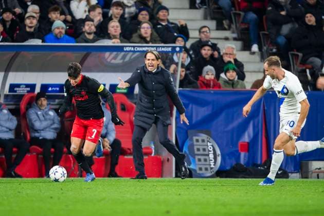 SOCCER - UEFA CL, RBS vs Inter SALZBURG,AUSTRIA,08.NOV.23 - SOCCER - UEFA Champions League, group stage, Red Bull Salzburg vs FC Internazionale Milano. Image shows Nicolas Capaldo (RBS), head coach Simone Inzaghi and Carlos Augusto (Inter).  GEPAxpictures xGintarexKarpaviciute