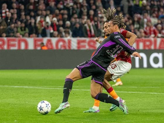 Leroy Sane FC Bayern Muenchen, 10 , Kaan Ayhan Galatasaray Istanbul, 23 , GER, FC Bayern Muenchen FCB vs Galatasaray Istanbul, Football, Champions League, Group Stage, 2023 2024 Season, 08 11 2023, DFB DFL regulations prohibit any use of photographs as image sequences and or quasi video , GER, FC Bayern Muenchen FCB vs Galatasaray Istanbul, Football, Champions League, Group Stage, 2023 2024 Season, 08 11 2023 Muenchen Copyright: xEibner-Pressefoto SaschaxWaltherx EP_EER