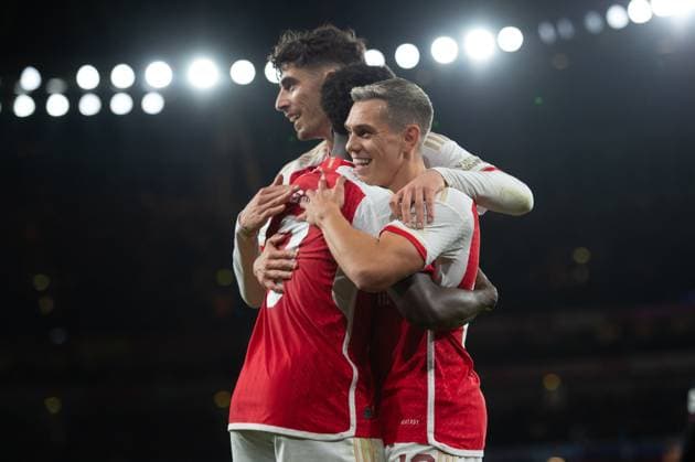 8th November 2023; Emirates Stadium, London, England; Champions League Football, Group Stage, Arsenal versus Sevilla; Leandro Trossard of Arsenal celebrates after he scored for 1-0 in the 30th minute  ActionPlus12573847 SalvioxCalabrese