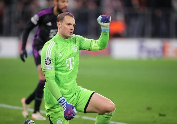 Munich, Germany 08 November 2023 Football, Men, Champions League, Matchday 4, Season 2023 2024, FC Bayern Munich Galatasaray Istanbul, Allianz Arena Manuel Neuer FC Bayern Munich with his fist after a save