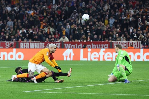 Mauro Icardi 9 Galatasaray fails against Manuel Neuer 1 FC Bayern Muenchen , FC Bayern Muenchen vs Galatasaray Istanbul , Champions League, Football, Preliminary round, Second leg, 08 11 2023 Muenchen Bayern Germany Copyright: xkolbert-press ChristianxKolbertx