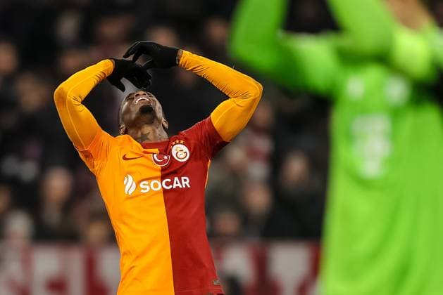Germany, Muenchen, 08 11 2023, Allianz Arena, FC Bayern Muenchen vs Galatasaray UEFA Champions League 2023 2024 Group A, Wilfried Zaha Galatasaray A S gestures Munich Allianz Arena Germany  eu-images-048