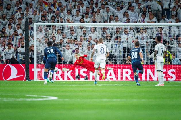 Real Madrid vs Braga; Matchday 04 Uefa Champions League 2023 2024 Andriy Lunin (Real Madrid) saves a penalty during the football match of Uefa Champions League between Real Madrid vs Braga played at Bernabeu stadium on November 08, 2023 in Madrid, Spain Madrid Bernabeu stadium Madrid Spain Copyright: xAlbertoxGardinx AGardin_20231108_football_Champions League_Real Madrid vs Braga_162