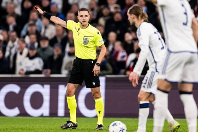 231108 Referee Donatas Rumsas during the UEFA Champions League football match between FC Copenhagen and Manchester United on November 8, 2023 in Copenhagen Photo Petter Arvidson BILDBYRAN kod PA PA0685 fotboll soccer fotball champions league fc copenhagen manchester united bbeng  Copyright: PETTERxARVIDSON BB231108PA101