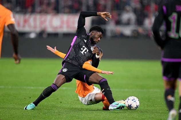 FOOTBALL CHAMPIONS LEAGUE SEASON 2023 2024 Preliminary Round Group A 4 Matchday FC Bayern Muenchen Galatasaray Istanbul 08 11 2023 Alphonso Davies FC Bayern Muenchen