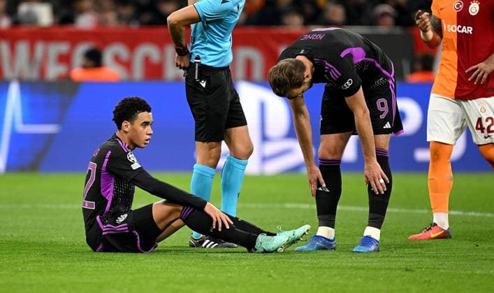 FOOTBALL CHAMPIONS LEAGUE SEASON 2023 2024 Preliminary Round Group A 4 Matchday FC Bayern Muenchen Galatasaray Istanbul 08 11 2023 Jamal Musiala left with Harry Kane right, FC Bayern Muenchen