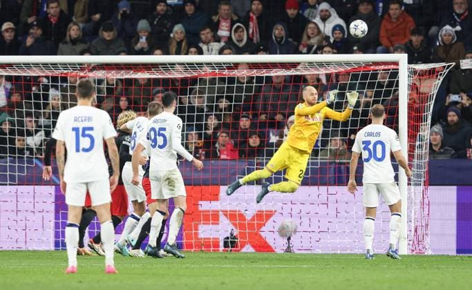 SOCCER - UEFA CL, RBS vs Inter SALZBURG,AUSTRIA,08.NOV.23 - SOCCER - UEFA Champions League, group stage, Red Bull Salzburg vs FC Internazionale Milano. Image shows Alexander Schlager (RBS).  GEPAxpictures xHaraldxSteiner