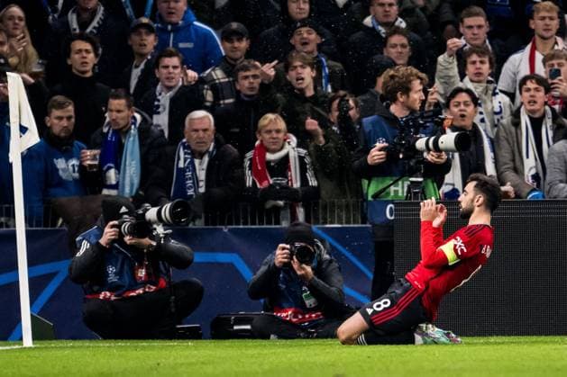 231108 Bruno Fernandes of Manchester United celebrates after 2 3 during the UEFA Champions League football match between FC Copenhagen and Manchester United on November 8, 2023 in Copenhagen Photo Petter Arvidson BILDBYRAN kod PA PA0685 fotboll football soccer fotball champions league fc copenhagen manchester united bbeng jubel  Copyright: PETTERxARVIDSON BB231108PA115
