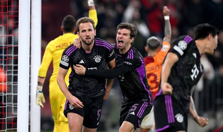 FOOTBALL CHAMPIONS LEAGUE SEASON 2023 2024 Preliminary Round Group A 4 Matchday FC Bayern Muenchen Galatasaray Istanbul 08 11 2023 FC Bayern Muenchen Celebration after the goal, Harry Kane left with Thomas Mueller right,