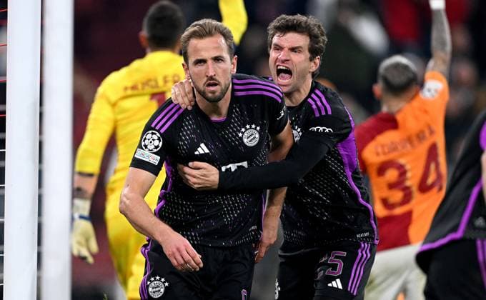 FOOTBALL CHAMPIONS LEAGUE SEASON 2023 2024 Preliminary Round Group A 4 Matchday FC Bayern Muenchen Galatasaray Istanbul 08 11 2023 FC Bayern Muenchen Celebration after the goal, Harry Kane left with Thomas Mueller right,