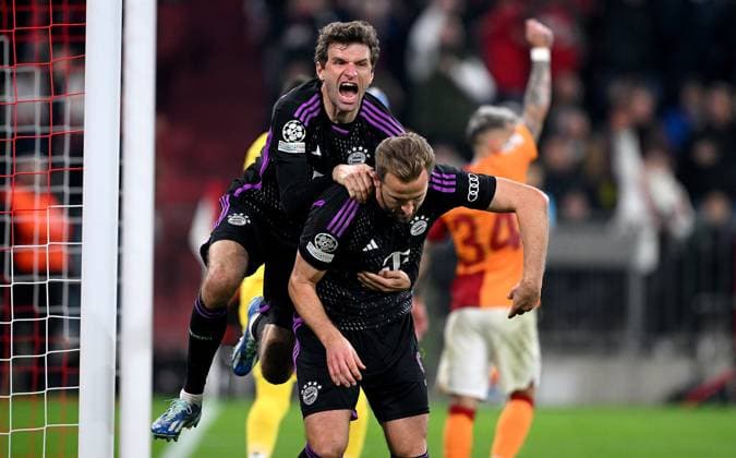 FOOTBALL CHAMPIONS LEAGUE SEASON 2023 2024 Preliminary Round Group A 4 Matchday FC Bayern Muenchen Galatasaray Istanbul 08 11 2023 FC Bayern Muenchen Celebration after the goal, Harry Kane right with Thomas Mueller left,