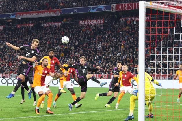 9 Harry Kane FCB scores 1 0 vs 1 Fernando Muslera Galatasaray Football UEFA Champions League FC Bayern Muenchen Galatasaray Istanbul Allianz Arena 08 11 2023 PHOTO Mladen Lackovic LakoPress