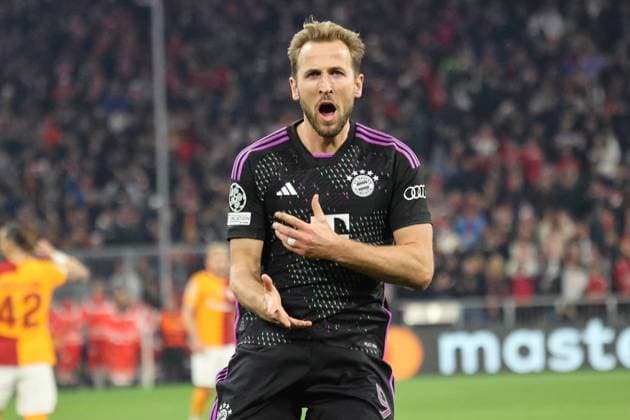9 Harry Kane FCB scores the goal for 1 0 against 1 Fernando Muslera Galatasaray and cheers, cheers, goal celebration, football UEFA Champions League FC Bayern Muenchen Galatasaray Istanbul Allianz Arena 08 11 2023 PHOTO Mladen Lackovic LakoPress