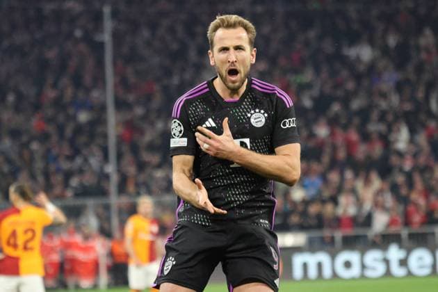 9 Harry Kane FCB scores the goal for 1 0 against 1 Fernando Muslera Galatasaray and cheers, cheers, goal celebration, football UEFA Champions League FC Bayern Muenchen Galatasaray Istanbul Allianz Arena 08 11 2023 PHOTO Mladen Lackovic LakoPress