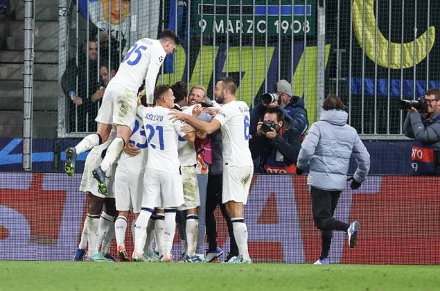 SOCCER - UEFA CL, RBS vs Inter SALZBURG,AUSTRIA,08.NOV.23 - SOCCER - UEFA Champions League, group stage, Red Bull Salzburg vs FC Internazionale Milano. Image shows the rejoicing of Inter.  GEPAxpictures xHaraldxSteiner