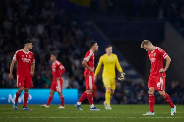 Real Sociedad v SL Benfica: Group D - UEFA Champions League 2023 24 Casper Tengstedt and players of SL Benfica reacts after the UEFA Champions League match between Real Sociedad and SL Benfica at Reale Arena on November 8, 2023, in San Sebastian, Spain. San Sebastian Reale Arena Basque Country Spain RL_RSOvBENF_138 Copyright: xRicardoxLarreinax