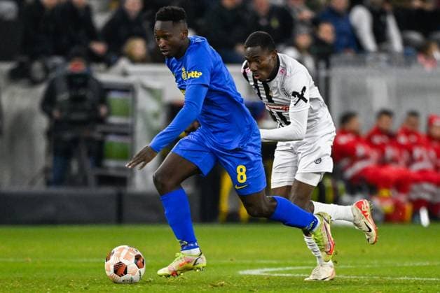Union s Amani Lazare and LASK s Moses Usor fight for the ball during a soccer game between Austrian Linzer Athletik Klub (LASK) and Belgian Royale Union Saint Gilloise in Linz, Austria, on Thursday 09 November 2023, on day 4 in the group phase of the UEFA Europa League competition, in group E. LAURIExDIEFFEMBACQ  x79647344x