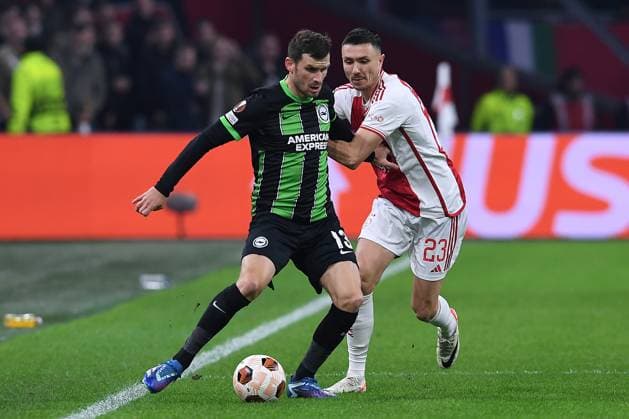 Soccer Europa League group stage matchday 4 Ajax Amsterdam Brighton Hove Albion on 09 11 2023 at the Johan Cruijff ArenA in Amsterdam Pascal Gross Brighton Hove , left Steven Berghuis Amsterdam , right xRx