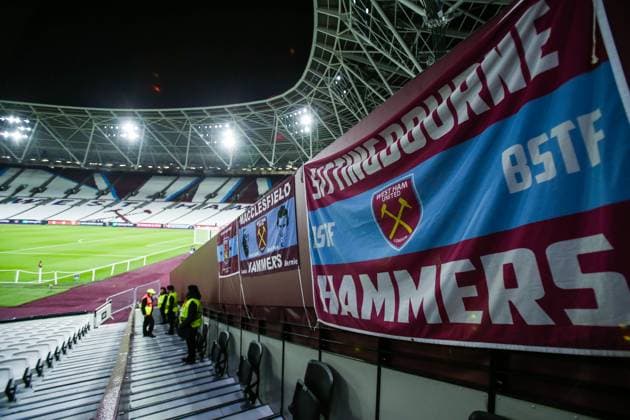 West Ham United FC v Olympiakos FC a general view of West Ham flags prior to kick off during the West Ham United FC v Olympiakos FC UEFA Europa League Group A match at London Stadium, London, England, United Kingdom on 9 November 2023 Editorial Use Only Copyright: xIMAGO EveryxSecondxMediax ESM-0845-0003