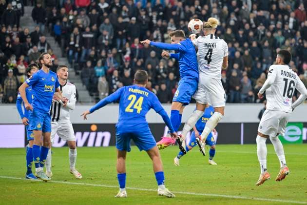 SOCCER - UEFA EL, LASK vs Saint-Gilloise LINZ,AUSTRIA,09.NOV.23 - SOCCER - UEFA Europa League, group stage, Linzer ASK vs Royale Union Saint-Gilloise. Image shows Maksym Talovierov (LASK) and Dennis Eckert (Saint-Gilloise).  GEPAxpictures xChristianxMoser