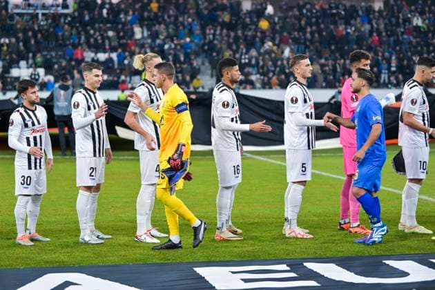 SOCCER - UEFA EL, LASK vs Saint-Gilloise LINZ,AUSTRIA,09.NOV.23 - SOCCER - UEFA Europa League, group stage, Linzer ASK vs Royale Union Saint-Gilloise. Image shows players of both teams.  GEPAxpictures xChristianxMoser