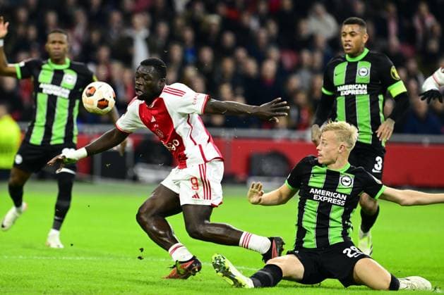 AMSTERDAM - (l-r) Brian Brobbey of Ajax, Jan-Paul van Hecke of Brighton Hove Albion during the UEFA Europa League Group B match between Ajax Amsterdam and Brighton & Hove Albion FC at the Johan Cruyff ArenA on November 9, 2023 in Amsterdam, Netherlands . ANP OLAF KRAAK UEFA Europa League 2023 24 2023 2024 xVIxANPxSportx xxANPxIVx 483437982 originalFilename: 483437982.jpg