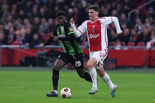 Soccer Europa League group stage matchday 4 Ajax Amsterdam Brighton Hove Albion on 09 11 2023 at the Johan Cruijff ArenA in Amsterdam Benjamin Tahirovic Amsterdam , front Carlos Baleba Brighton Hove , back xRx