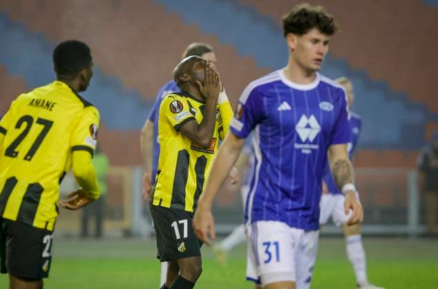 GÖTEBORG 20231109 Häckens Edward Chilufya after a missed chance during Thursdays Europa League Group H soccer match between BK Häcken and Molde FK from Norway at Gamla Ullevi GÖTEBORG SVERIGE x9200x  Copyright: xAdamxIhse TTx EUROPA LEAGUE HÄCKEN-MOLDE